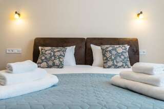 Отель Pensiunea Select Central Тыргу-Муреш Двухместный номер Делюкс с 1 кроватью или 2 отдельными кроватями-9